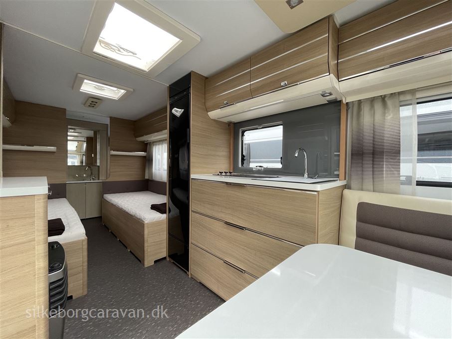 Adria Adora 572 UT